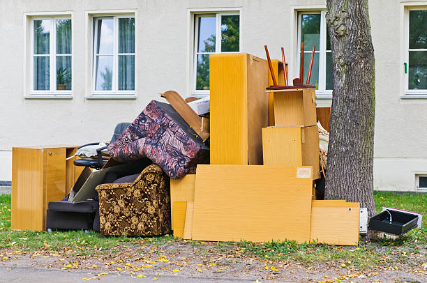 Best Yard Waste Removal  in Onalaska, WI